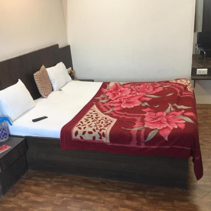 Hotel Long Stay 阿穆达巴 外观 照片